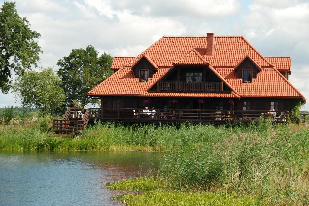 Dwor Labedzie W Kiermusach Kiermusy Exteriör bild