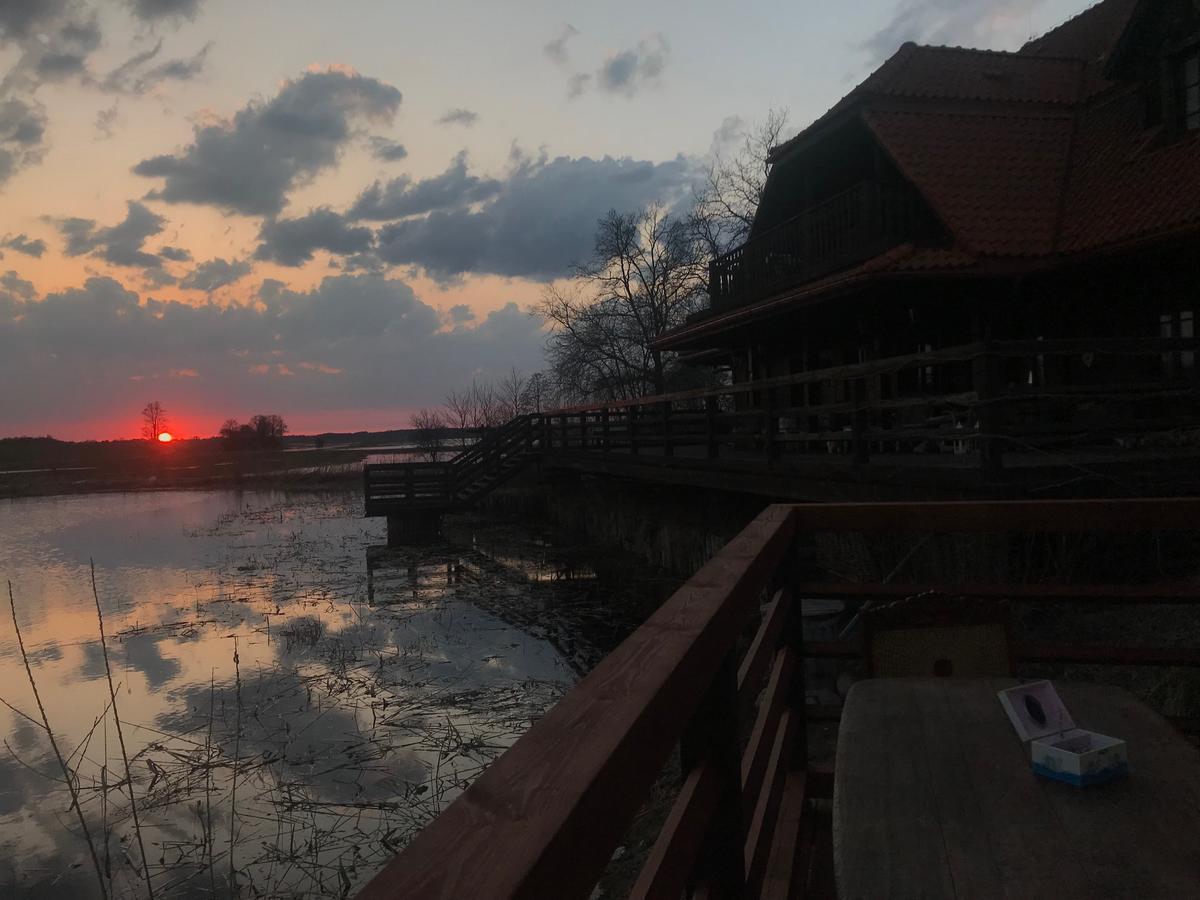 Dwor Labedzie W Kiermusach Kiermusy Exteriör bild
